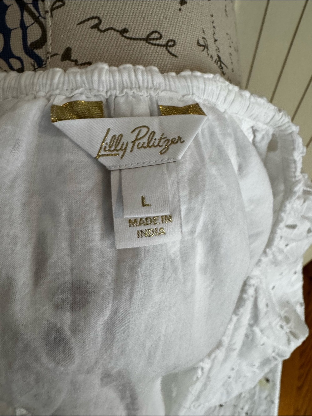 Lilly Pulitzer Shell eyelet top, worn once, size large - Picture 6 of 7